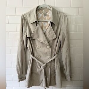 Vertigo Paris Beige Double-Breasted Trench Coat